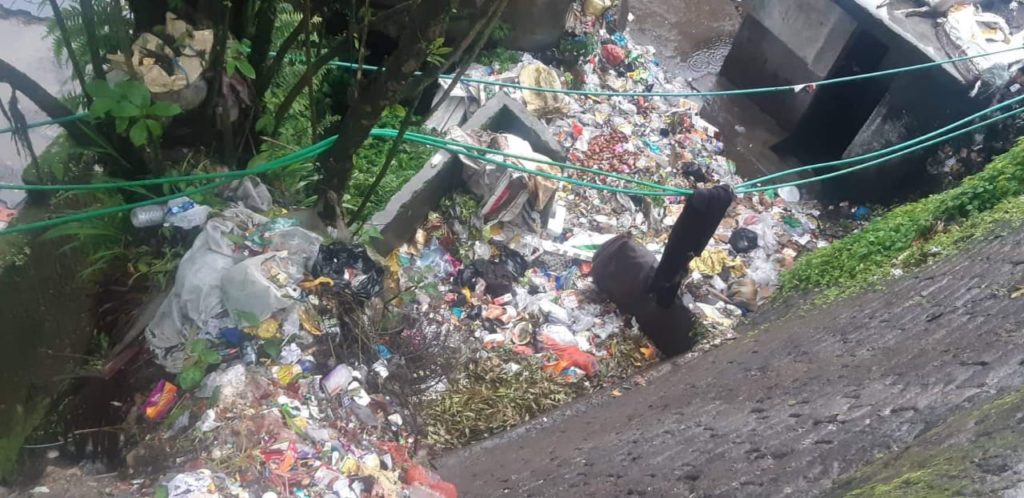 Street Garbage in Darjeeling