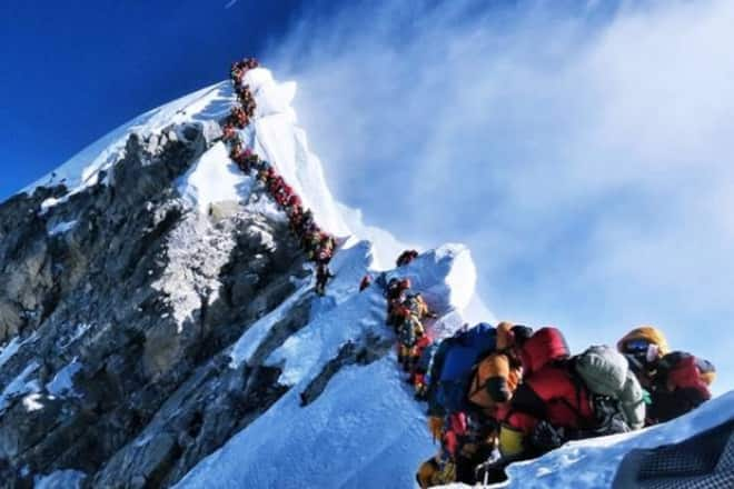 Traffic Jam on Everest