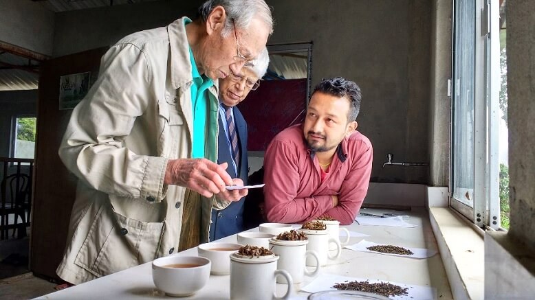 Harish Mukhia with small tea growers, Darjeeling